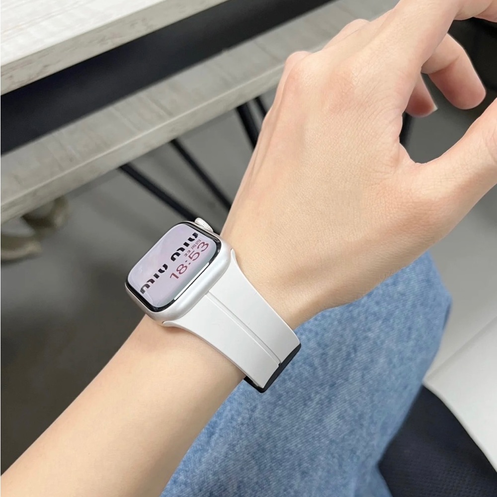 NEW White Magnetic Strap Adjustable For Apple watch band - Picture 6 of 11